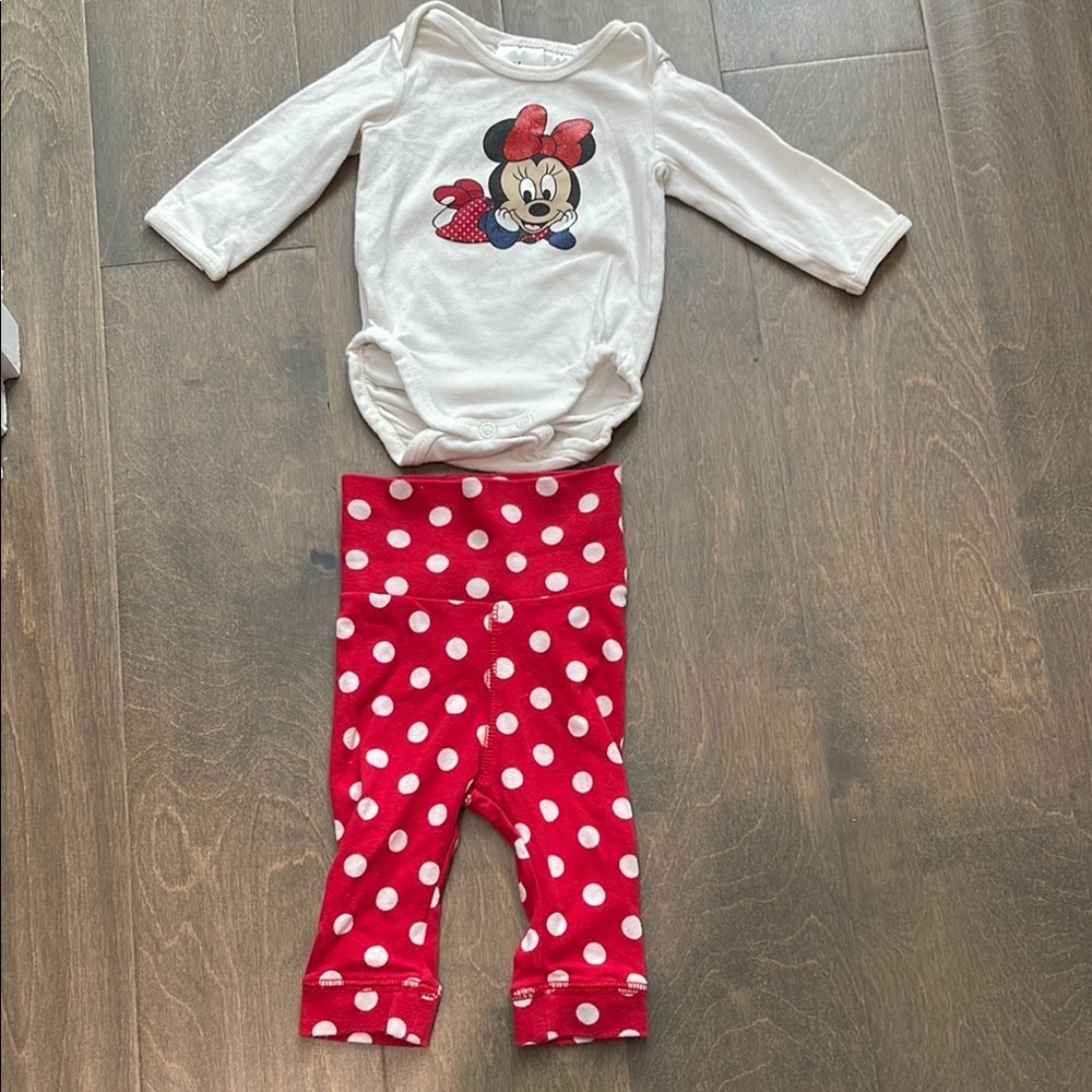 H&M Disney Baby 1-2M White Minnie Mouse Onesie and Red Polka Dot Leggings